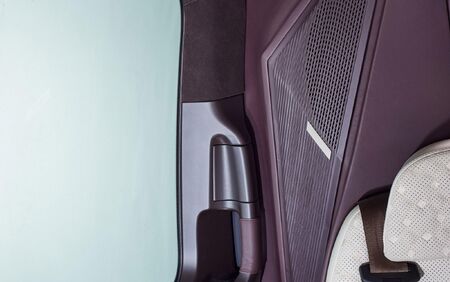 KLASSEN VIP VAN MVD 9027