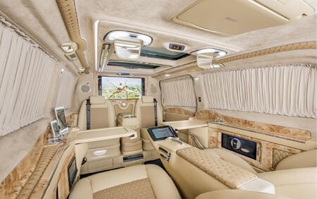 KLASSEN VIP VAN MVD 9020