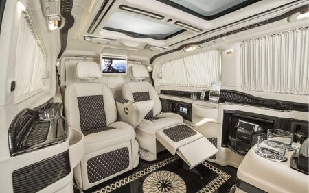 KLASSEN VIP VAN MVD 9015