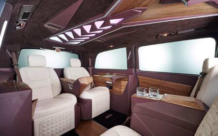 KLASSEN VIP VAN MVD 9027