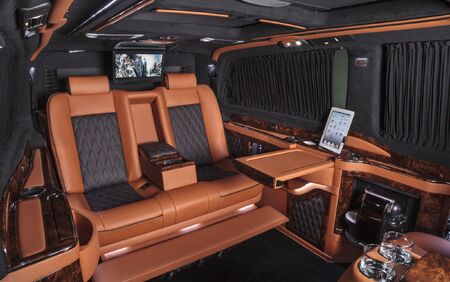 KLASSEN VIP VAN MVD 9009