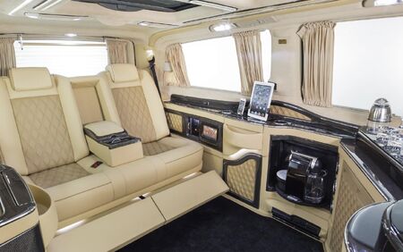 KLASSEN VIP VAN MVD 9000