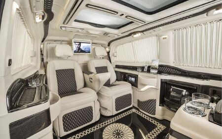 KLASSEN VIP VAN MVD 9015