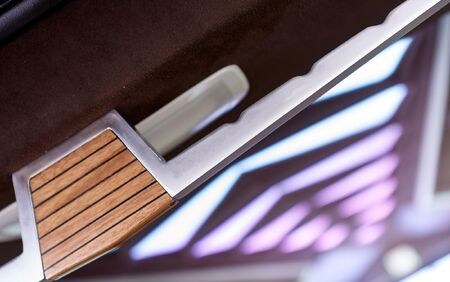 KLASSEN VIP VAN MVD 9027