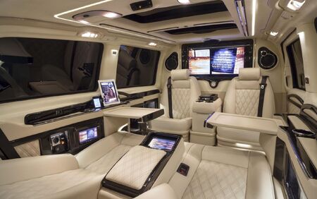 KLASSEN VIP VAN MVD 9001