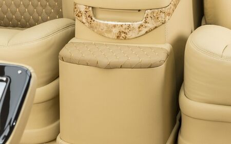 KLASSEN VIP VAN MVD 9013