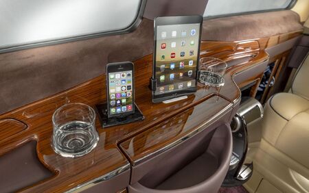 KLASSEN VIP VAN MVD 9052