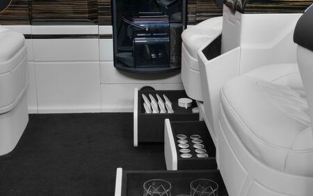 KLASSEN VIP Van MSE 9019