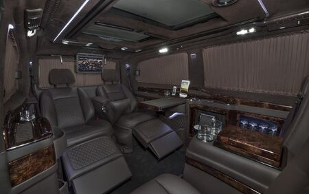 KLASSEN VIP VAN MVD 9018