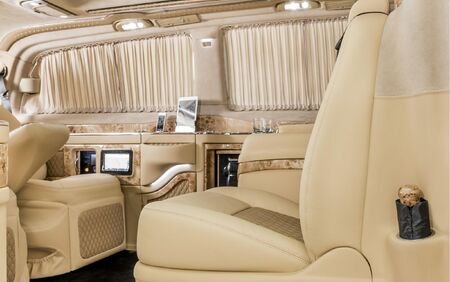 KLASSEN VIP VAN MVD 9020