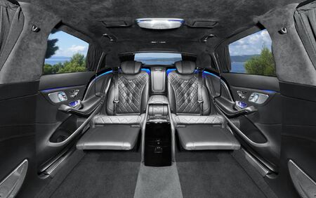 KLASSEN Stretched and Armored Car MMR_1365