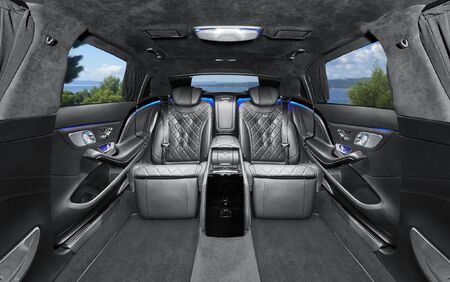 KLASSEN Stretched and Armored Car MMR_1365