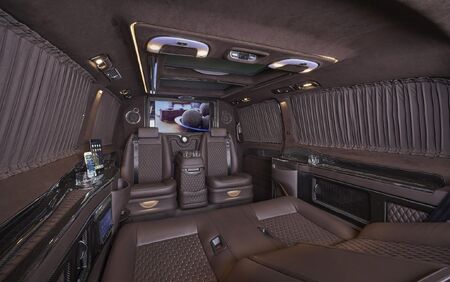 KLASSEN VIP VAN MVD 9032