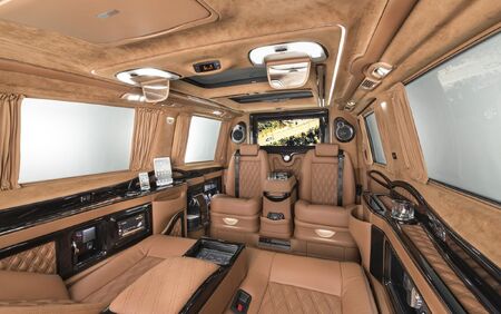 KLASSEN VIP VAN MVD 9017