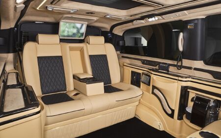 KLASSEN VIP VAN MVD 9007