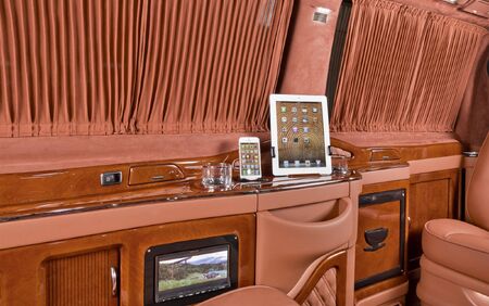 KLASSEN VIP VAN MVD 9003