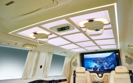 KLASSEN VIP VAN MVD 9050