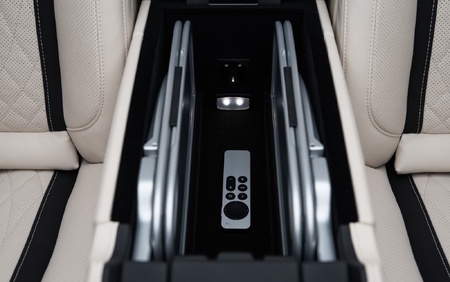 Klassen Mercedes-Benz V-Class V300 Luxury VIP Business Van -2024 MVV_1649