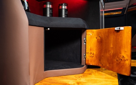 KLASSEN EXTRAORDINARY LUXURY VAN