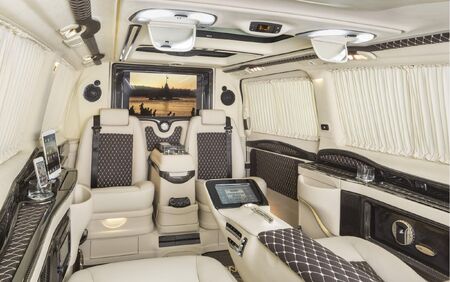 KLASSEN VIP VAN MVD 9015