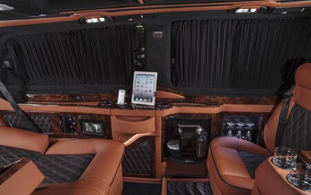 KLASSEN VIP VAN MVD 9009