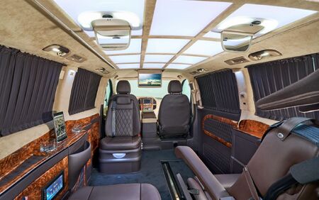 KLASSEN VIP VAN MVD 9056