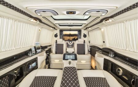 KLASSEN VIP VAN MVD 9015