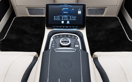 KLASSEN Mercedes-Benz V-CLASS V300 AMG LUXURY VIP BUSINESS VAN - 2025 MVV_2_1693_EN