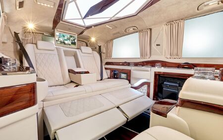 KLASSEN VIP VAN MVD 9053