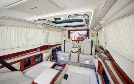 KLASSEN VIP VAN MVD_1303