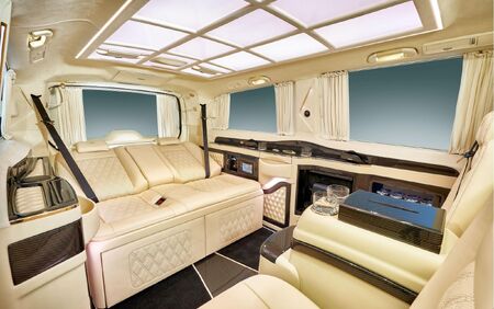 KLASSEN VIP VAN MVD 9050