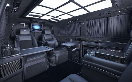 KLASSEN VIP VAN MVD 9031