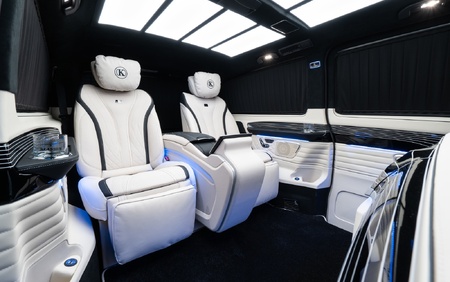 Klassen Mercedes-Benz V-Class V300 Luxury VIP Business Van -2024 MVV_1649