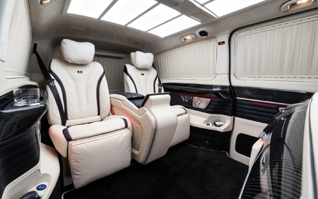 Klassen Mercedes-Benz V-Class V300 Luxury VIP Business Van -2024 MVV_1682