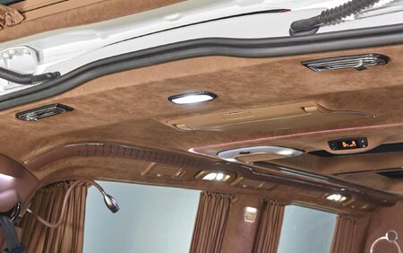 KLASSEN VIP VAN MVD 9023