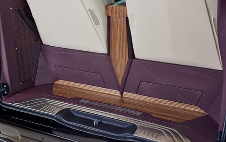 KLASSEN VIP VAN MVD 9027