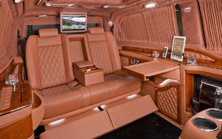 KLASSEN VIP VAN MVD 9003