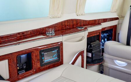 KLASSEN VIP VAN MVD_1303