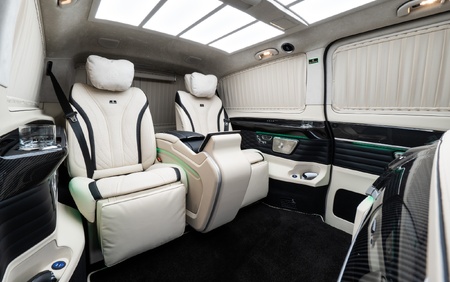 Klassen Mercedes-Benz V-Class V300 Luxury VIP Business Van -2024 MVV_1682