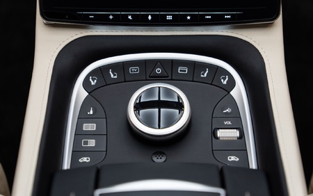 Klassen Mercedes-Benz V-Class V300 Luxury VIP Business Van -2024 MVV_1682