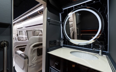 KLASSEN Mercedes-Benz Sprinter 519 LUXURY VIP JETVAN - Bar Toilet MSE_1667