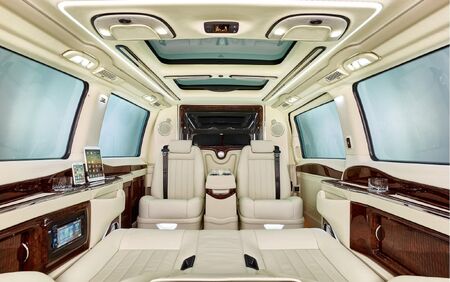 KLASSEN VIP VAN MVD 9024