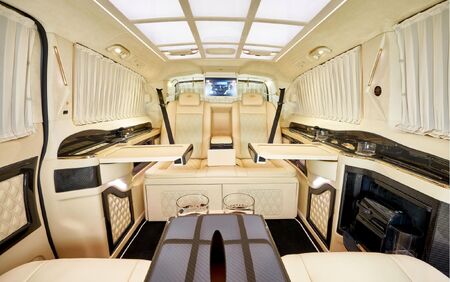 KLASSEN VIP VAN MVD 9050