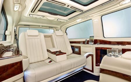 KLASSEN VIP VAN MVD 9024