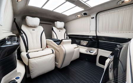 Klassen Mercedes-Benz V-Class V300 Luxury VIP Business Van -2024 MVV_1682