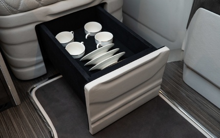 KLASSEN Mercedes-Benz V-Class V300 AMG Luxury VIP First Class Van MVE_1678