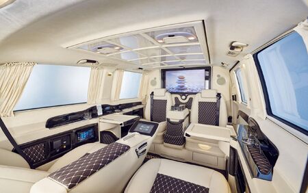 KLASSEN VIP VAN MVD 9028