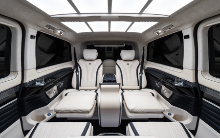 KLASSEN Mercedes-Benz V-CLASS V300 AMG LUXURY VIP BUSINESS VAN - 2024 MVV_2_1713_EN