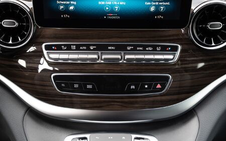 MERCEDES - BENZ V300 MV_1458