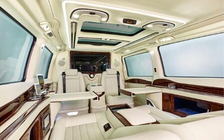 KLASSEN VIP VAN MVD 9024